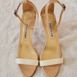 Manolo Blahnik Women's Tan and Cream Women's Stilleto Size 8 Like New